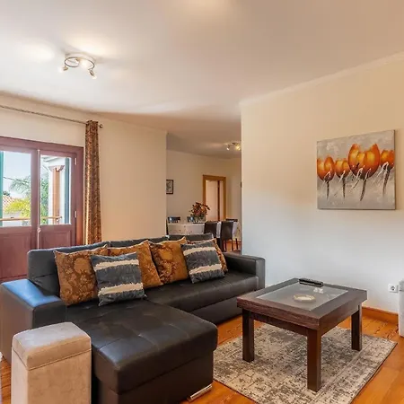 Ferienhaus Fuer 6 Personen Ca 300 Qm In Estreito Da Calheta, Madeira Suedkueste Von Madeira Holiday home *