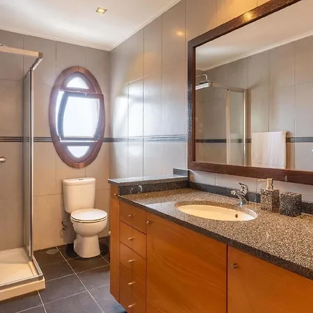 Ferienhaus Fuer 6 Personen Ca 300 Qm In Estreito Da Calheta, Madeira Suedkueste Von Madeira